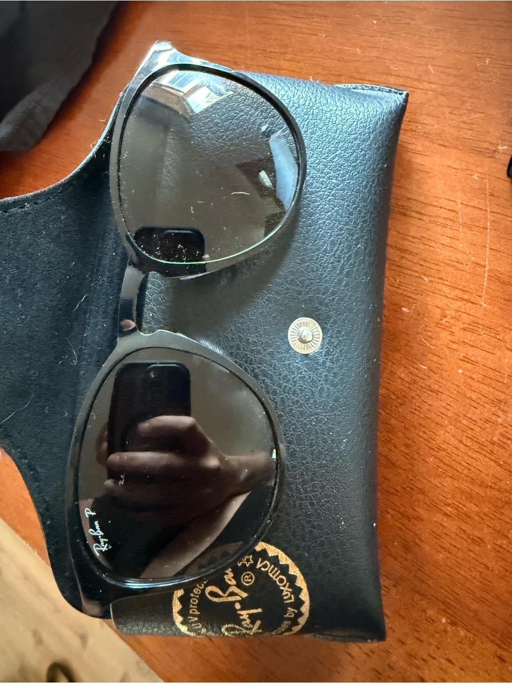 NWOT Ray-Ban Black Round Sunglasses